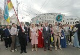 В Калуге прошло шествие выпускников 2026