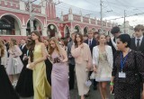В Калуге прошло шествие выпускников 2026
