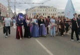 В Калуге прошло шествие выпускников 2026