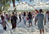 Веселье в пене: в Калужском парке отметили День семьи