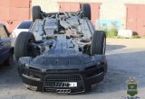 В Калуге подросток угнал машину из автосервиса и перевернулся на набережной