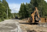 После жалоб многодетных семей в калужском селе начали делать дороги