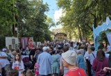 От вишни и жимолости до одуванчиков до огурцов: в парке прошёл праздник "Калужское варенье"