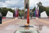 В Калуге накануне Дня города почтили память погибших героев