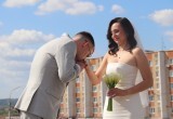 В День города в Калуге впервые сыграли свадьбы на смотровой площадке у "Шарика"