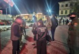 Шум, алкоголь и подростки: на улице Марата провели новый рейд