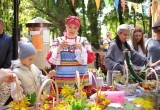 Калужане устроили тёплую встречу с осенью в городском парке