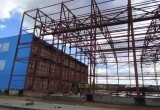 На "Спутнике" монтируют металлоконструкции будущего футбольного манежа