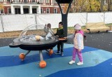 В Центральном парке Калуги открыли новую детскую площадку и туалет