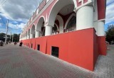 Гостиному двору в Калуге обновили фасад